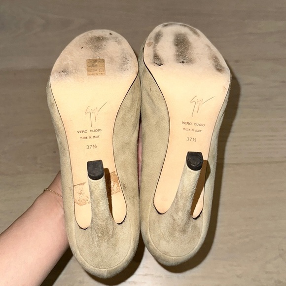Giuseppe Zanotti suede heels - Picture 4 of 6